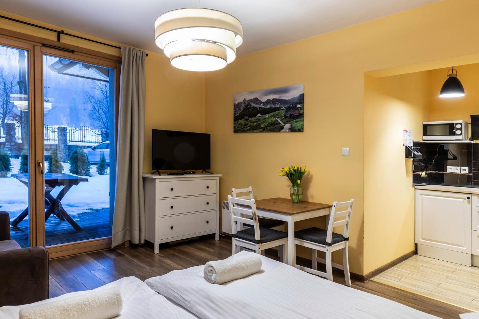 Udanypobyt Apartamenty Przy Dolinach A I B Koscielisko Exterior photo
